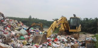 Akhmad: Excavator untuk Bantu Rapikan Sampah