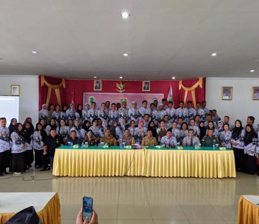 Ujung Tombak Mewujudkan Guru Profesional