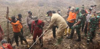 Helikopter dan Pesawat Kasa Ciptakan Hujan Buatan di KKU