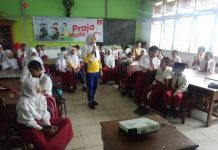 Astra Motor Kenalkan Rambu Lalu Lintas di SDN 34 Pontianak