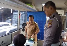 Bupati dan Wabup Sanggau Perdana Perekaman Smart SIM