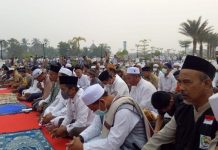 Pagi Ini, Umat Muslim Padati Pelataran Masjid Agung Oesman Al Khair Laksanakan Salat Istisqo