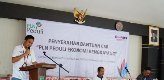 Dukung Pembangunan 13 Desa di Bengkayang, PLN Berikan Bantuan CSR