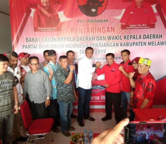 Firman Muntaco Daftarkan Diri ke PDIP