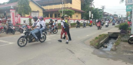 Rush Hour, Lalu Lintas Semrawut