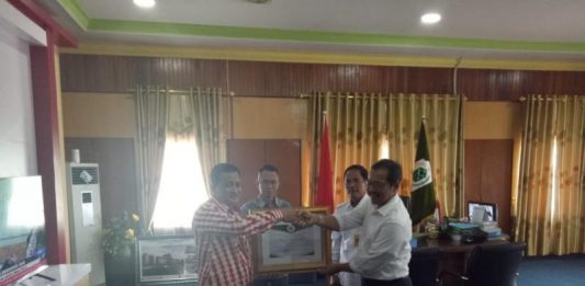 11.000 Sertifikat Tanah Tuntas Didistribusi, Pemkab Kapuas Hulu Diganjar BPN Kalbar Penghargaan