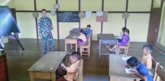 Pengabdian Tanpa Batas, Prajurit Kodim 1206/Psb Bantu Mengajar di Perbatasan