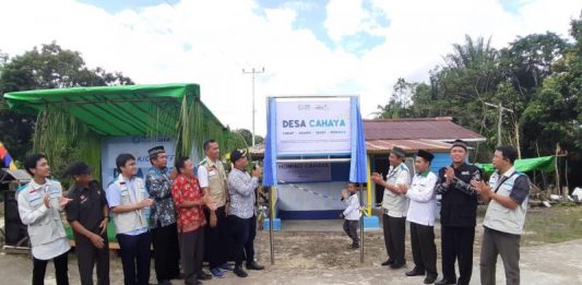 Yayasan Baitul Mal PLN Kalbar Bangun Desa Mandiri Melalui Program ‘Desa Cahaya’