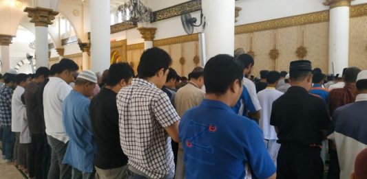 Masjid Mujahidin Pontianak Gelar Salat Gerhana, Diikuti Ribuan Jemaah