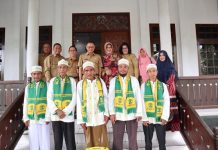 Dapat Hadiah Umrah dari Pemkot Pontianak, Sattori Tak Mampu Bendung Isak Tangis