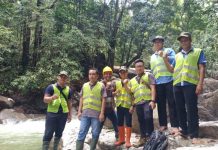 Tujuh Anggota Dewan Sekadau Datangi Intake PDAM Sirin Meragun