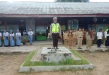 Jadi Pembina Upacara di SMA Negeri 1 Bengkayang, Kasat Lantas Ajak Tekan Angka Kecelakaan