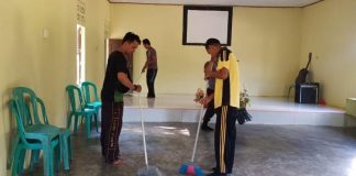 Polsek Monterado Bersihkan Gereja Bethel Indonesia Sansibo