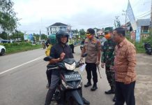 Forkompinda Sekadau Bagi Ribuan Sabun