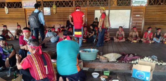 Usir Corona, Warga Dayak Sekadau Gelar Ritual Tolak Bala