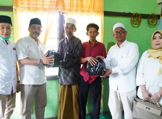 Donasi di Dua Ponpes Kubu Raya, Bang Yuli: Bentuk Nyata Gerindra Selalu Ada di Tengah Masyarakat