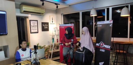 Komunitas Sedekah Jalanan Bersama Astra Motor Pontianak Gelar Kegiatan ‘Berbagi Dengan Cari Aman’