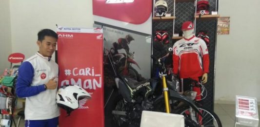 Sasar Pelajar, Honda Kalbar Beri Edukasi Safety Riding Kepada Siswa Siswi Di SMK Negeri 7