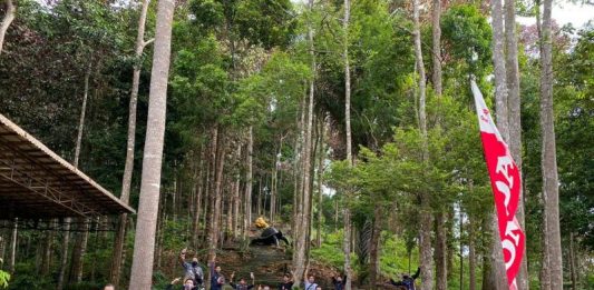 Honda Kalbar Gelar ADV x PCX On Vacation Seri 3 ke Rindu Alam Singkawang Bersama Community Honda PCX