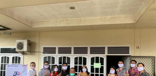 Sambut Hari Pelanggan Nasional, Astra Motor Kalbar Beri Hadiah Sepeda Ke Pelanggan