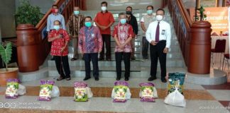 Bank Indonesia Berikan Paket Sembako Bagi Warga Terdampak Covid Pada Perayaan Natal Dan Tahun Baru 2020