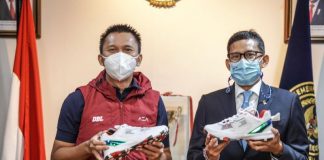 Menparekraf Sandiaga Uno Pertama Dapat AZA 6.9 Limited Edition