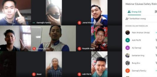 Astra Motor Kalbar Berikan Edukasi Keselamatan Berkendara Dengan Aman Di SMA N 1 Sungai Ambawang