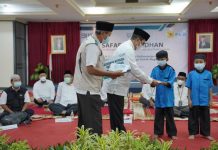 YBM PLN Kalbar Berikan Santunan Bagi Kaum Dhuafa dan Anak Yatim
