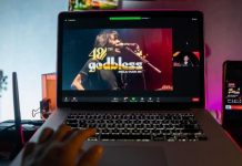 Melalui Aplikasi MAXstream, Telkomsel Hadirkan Keseruan Konser Virtual  “Godbless 48th Anniversary”