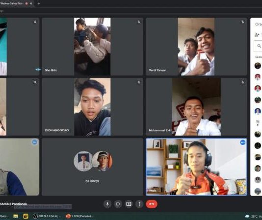 Kenalkan Standarisasi Helm, Pelajar SMK Negeri 1 Simpang Hilir Peroleh Edukasi Cara Aman Berkendara