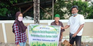 Astra Motor Kalbar Bagikan Hewan Kurban di Hari Raya Idul Adha