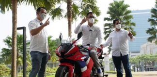 Astra Motor Serahkan CBR600RR ke Konsumen Pertama di Indonesia