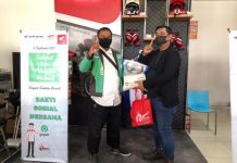 Meriahkan Hari Pelanggan Nasional, Astra Motor Bagikan Sembako Ke Ojek Online