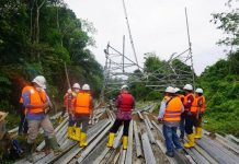 Pastikan Pembangunan SUTT di Sanggau-Sekadau-Sintang Berjalan Lancar, GM PLN UIP KLB Pantau ke Lapangan