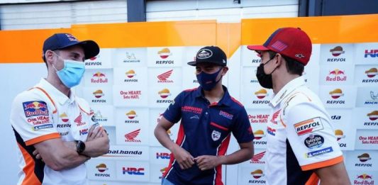 Dua Pebalap MotoGP Beri Semangat Mario Aji