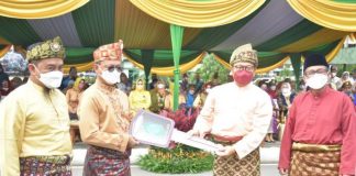 Sambut HUT Kota Pontianak ke-250, Bank Kalbar Salurkan Satu Unit Mobil Donor Darah