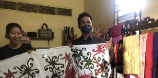 Motif Batik Tiga Penjuru Pintu Gerbang Singkawang Capai Harga Jutaan Rupiah