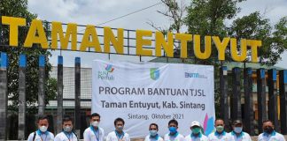 PLN Bantu Percantik Taman Entuyut di Sintang