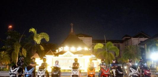 Gelar Rolling City, Komunitas Honda PCX Kunjungi Tempat wisata di Pontianak