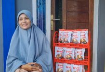 Tingkatkan Produksi Hingga Go International, PLN Berikan Bantuan Alat Produksi UMKM Larasita