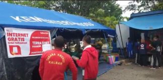 Telkomsel Beri Bantuan Korban Banjir di Kabupaten Sintang dan Melawi