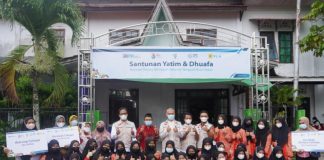 PLN Berikan Bantuan Pedagang Kecil dan Santunan Bagi Anak Yatim dan Dhuafa