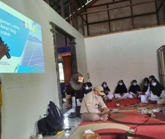 Dorong Masyarakat Gunakan Listrik Secara Aman, PLN UP3 Ketapang Sosialisasikan Keselamatan Ketenagalistrikan