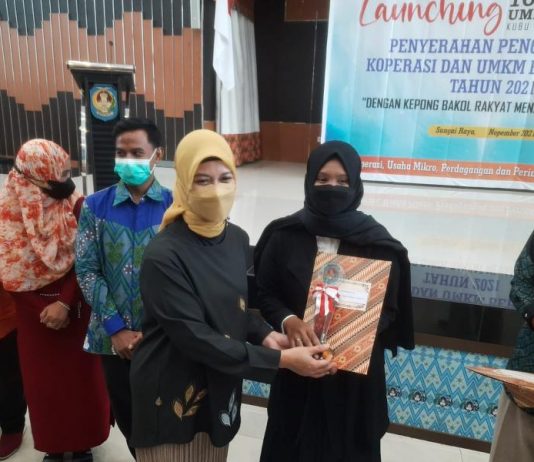 Umkm Binaan PLN Raih Penghargaan Berprestasi