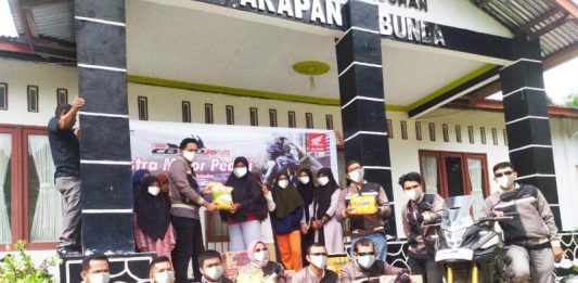 Peduli Sesama, Touring CB150X “Explore Kapuas” Berikan Tali Asih di Panti Asuhan Harapan Bunda