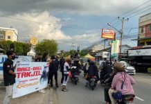 Meriahkan Launching Motor Honda Genio, Astra Motor Kalbar Berbagi Takjil