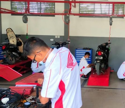AHM Donasikan Ratusan Motor untuk Dunia Vokasi