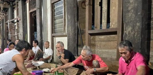 Tutup Kegiatan Gawai, Masyarakat Adat Dayak Gelar Ritual Ngampun