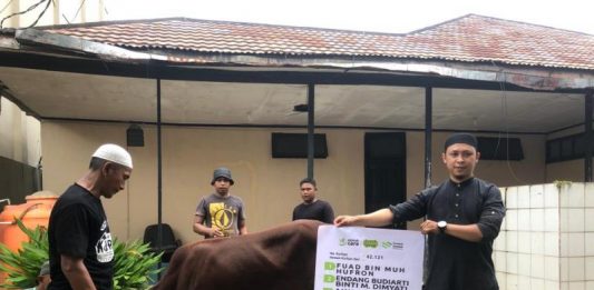 Dompet Ummat Bagikan Hewan Kurban di Daerah Pedalaman Kalbar