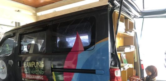 PLN Singkawang Hadirkan Mobil Dongeng Guna Tingkatkan Literasi Pada Anak